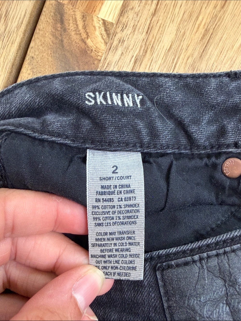 American Eagle Low Rise Skinny Black Denim Jeans - Picture 3 of 8